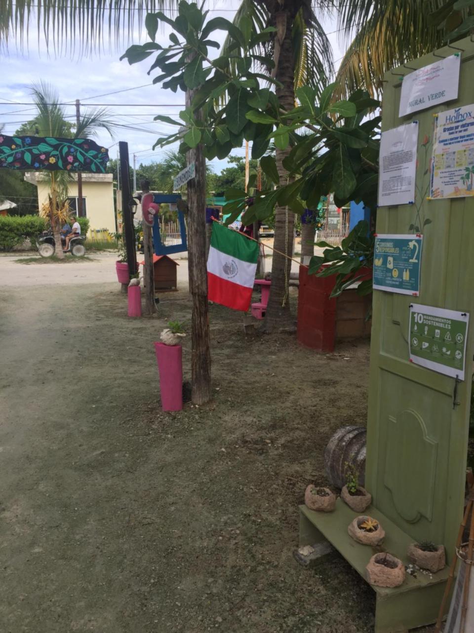 הולבוקס איילנד Hotel Hacienda La Catrina מראה חיצוני תמונה